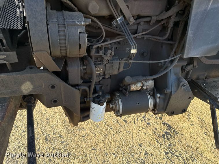 image for item ED4094 1991 Case IH 395 tractor