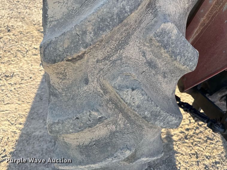 image for item ED4094 1991 Case IH 395 tractor