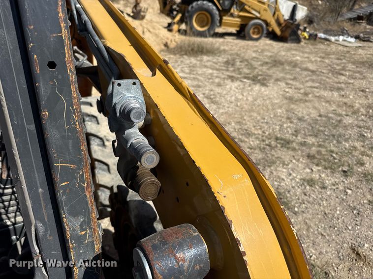 image for item ED5559 2014 Case SR130 skid steer loader