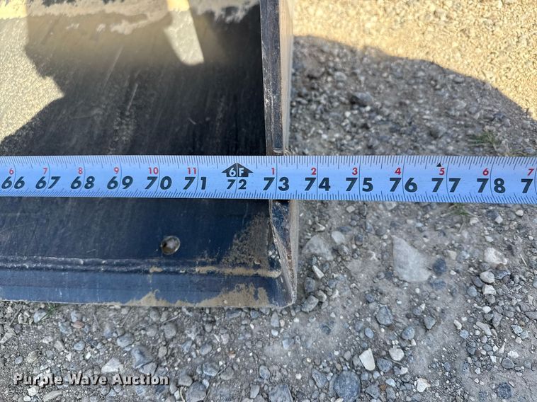 image for item ED5559 2014 Case SR130 skid steer loader