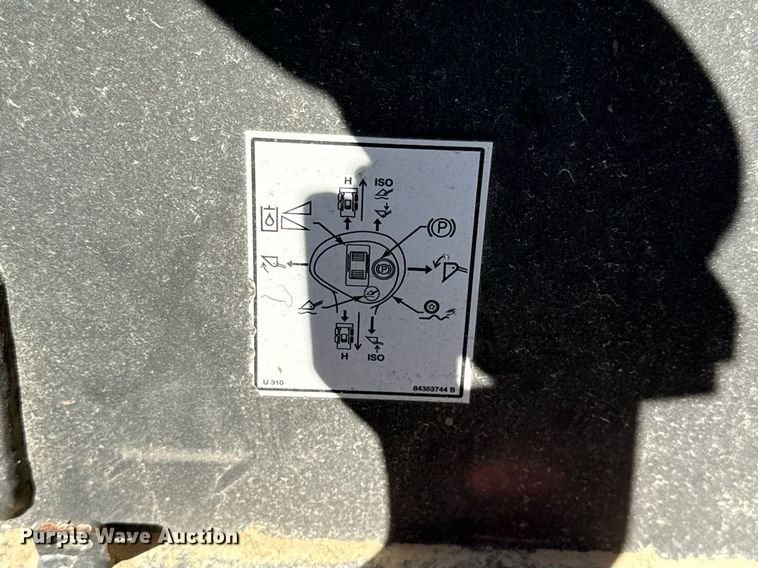 image for item ED5559 2014 Case SR130 skid steer loader