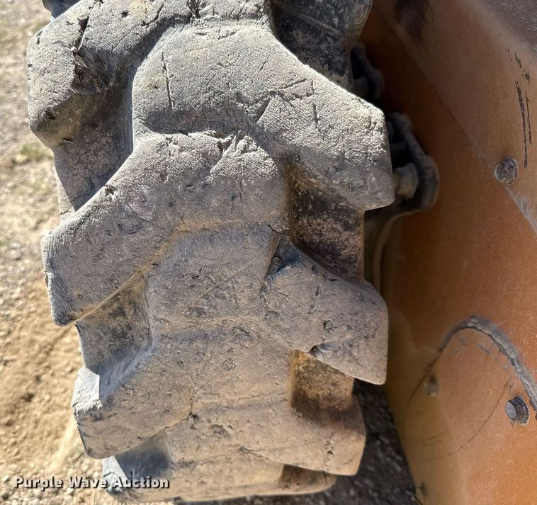 image for item ED5559 2014 Case SR130 skid steer loader