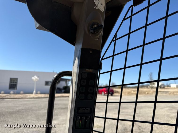 image for item ED5559 2014 Case SR130 skid steer loader