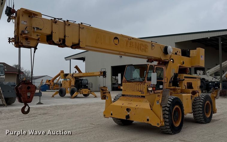 image for item ED5562 2012 Broderson RT-300-2F crane