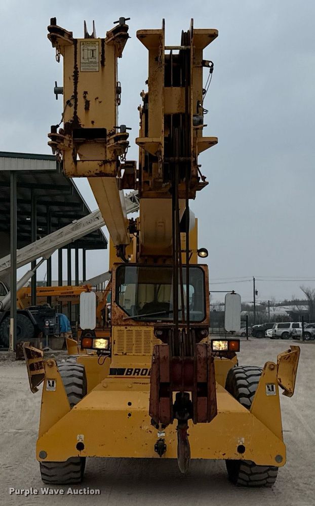 image for item ED5562 2012 Broderson RT-300-2F crane