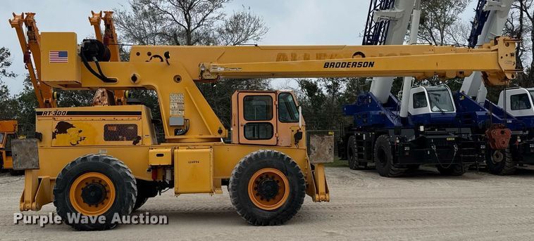 image for item ED5562 2012 Broderson RT-300-2F crane