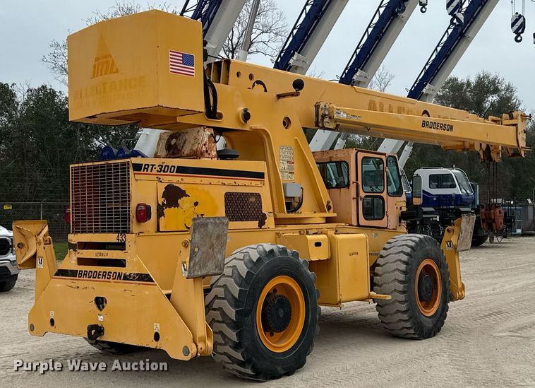 image for item ED5562 2012 Broderson RT-300-2F crane