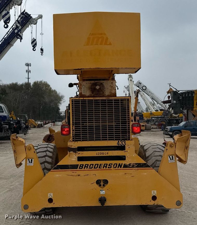 image for item ED5562 2012 Broderson RT-300-2F crane