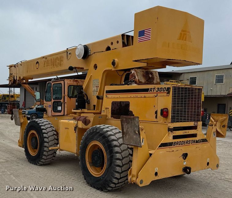 image for item ED5562 2012 Broderson RT-300-2F crane