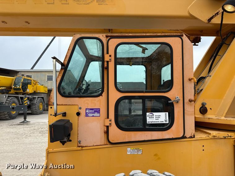 image for item ED5562 2012 Broderson RT-300-2F crane