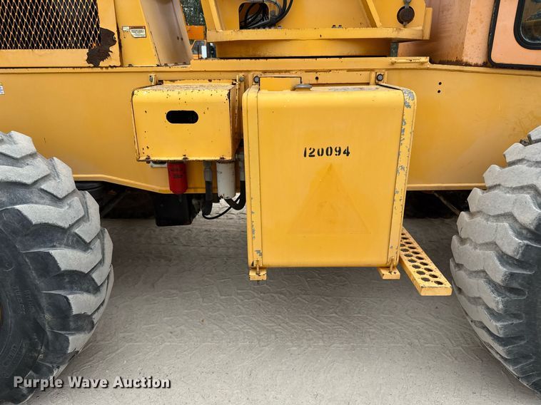 image for item ED5562 2012 Broderson RT-300-2F crane