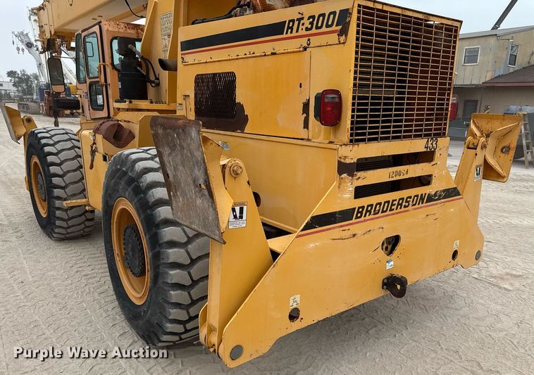 image for item ED5562 2012 Broderson RT-300-2F crane