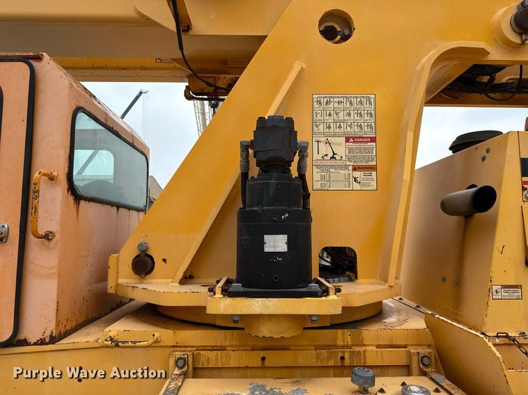 image for item ED5562 2012 Broderson RT-300-2F crane
