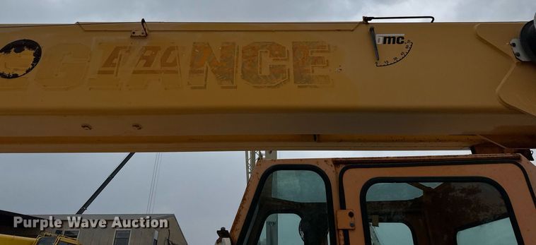 image for item ED5562 2012 Broderson RT-300-2F crane