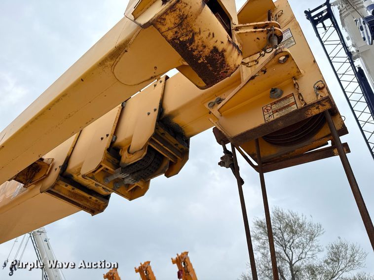 image for item ED5562 2012 Broderson RT-300-2F crane