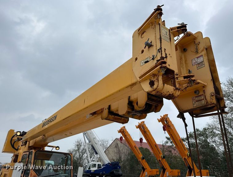image for item ED5562 2012 Broderson RT-300-2F crane