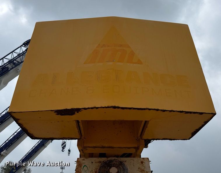 image for item ED5562 2012 Broderson RT-300-2F crane