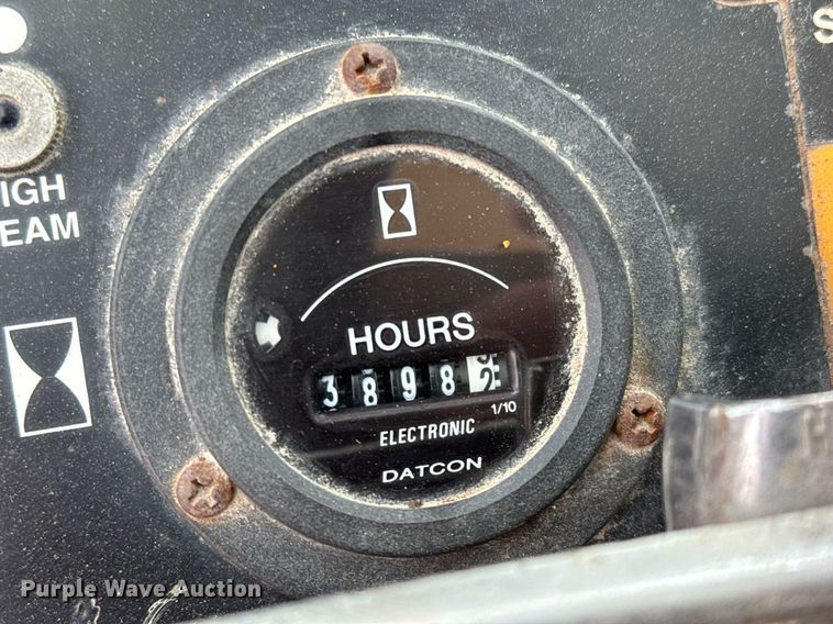 image for item ED5562 2012 Broderson RT-300-2F crane