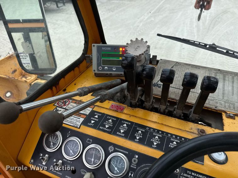 image for item ED5562 2012 Broderson RT-300-2F crane