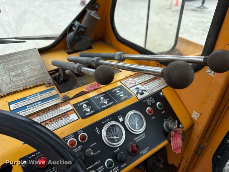 image for item ED5562 2012 Broderson RT-300-2F crane