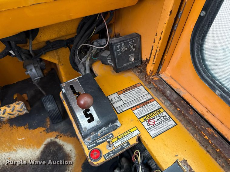 image for item ED5562 2012 Broderson RT-300-2F crane