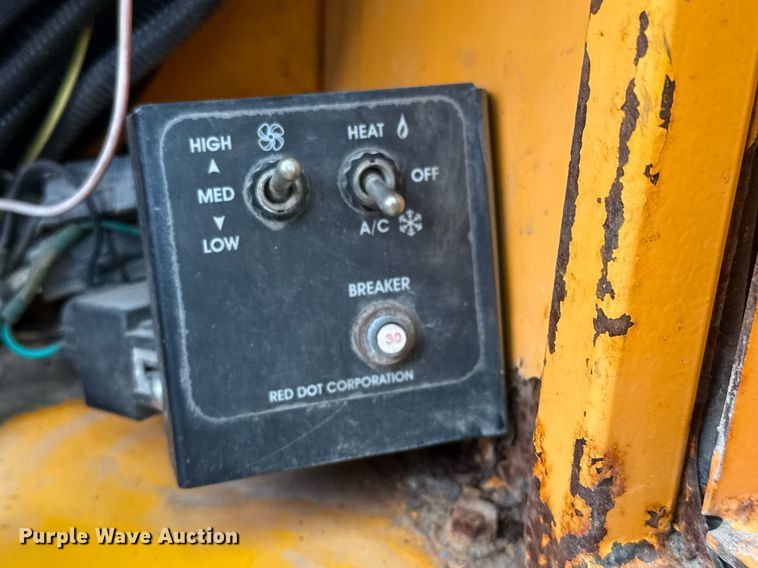 image for item ED5562 2012 Broderson RT-300-2F crane