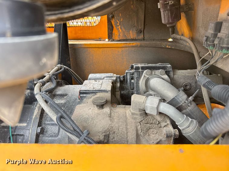 image for item ED5562 2012 Broderson RT-300-2F crane