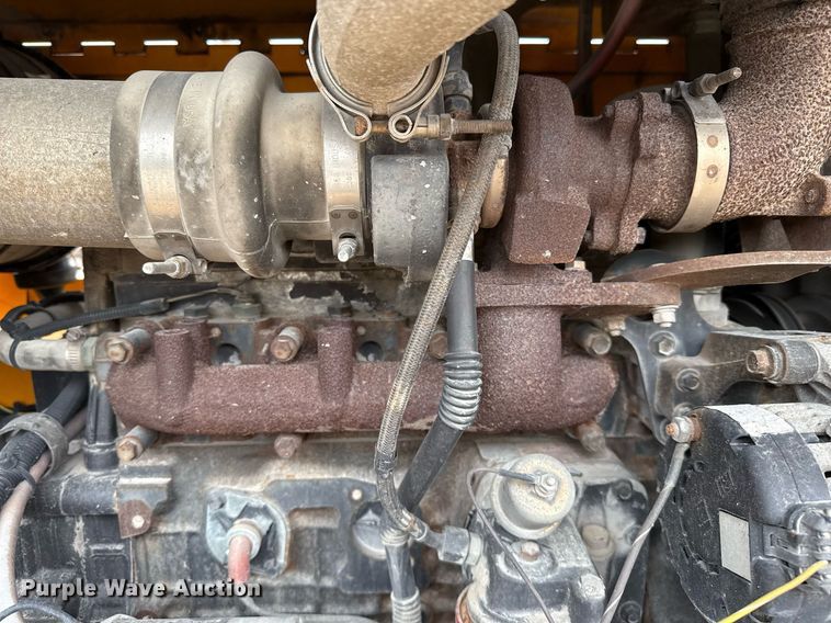 image for item ED5562 2012 Broderson RT-300-2F crane