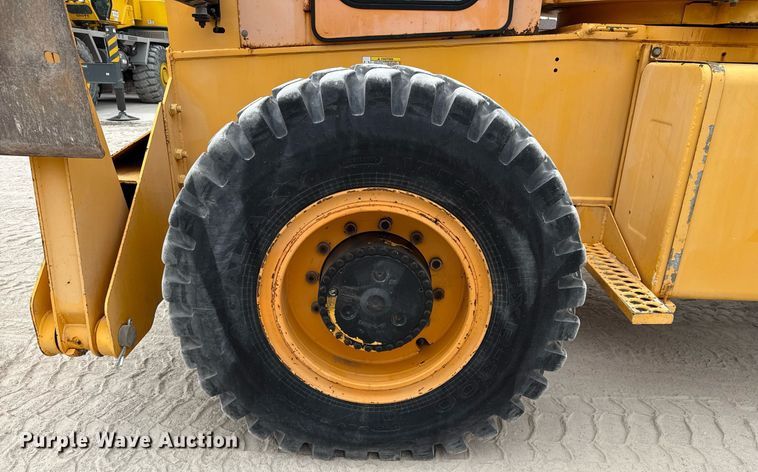 image for item ED5562 2012 Broderson RT-300-2F crane