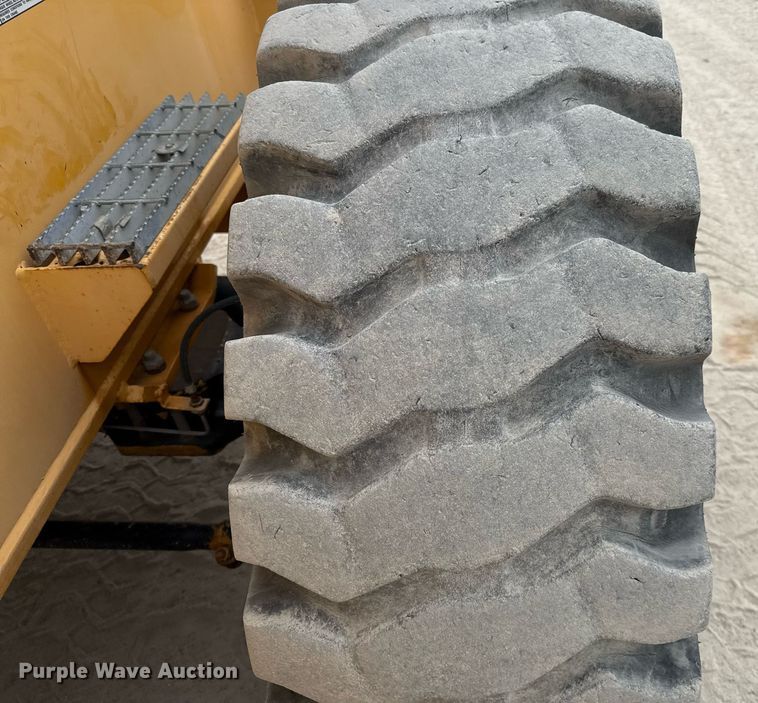 image for item ED5562 2012 Broderson RT-300-2F crane