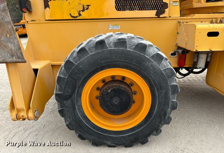 image for item ED5562 2012 Broderson RT-300-2F crane