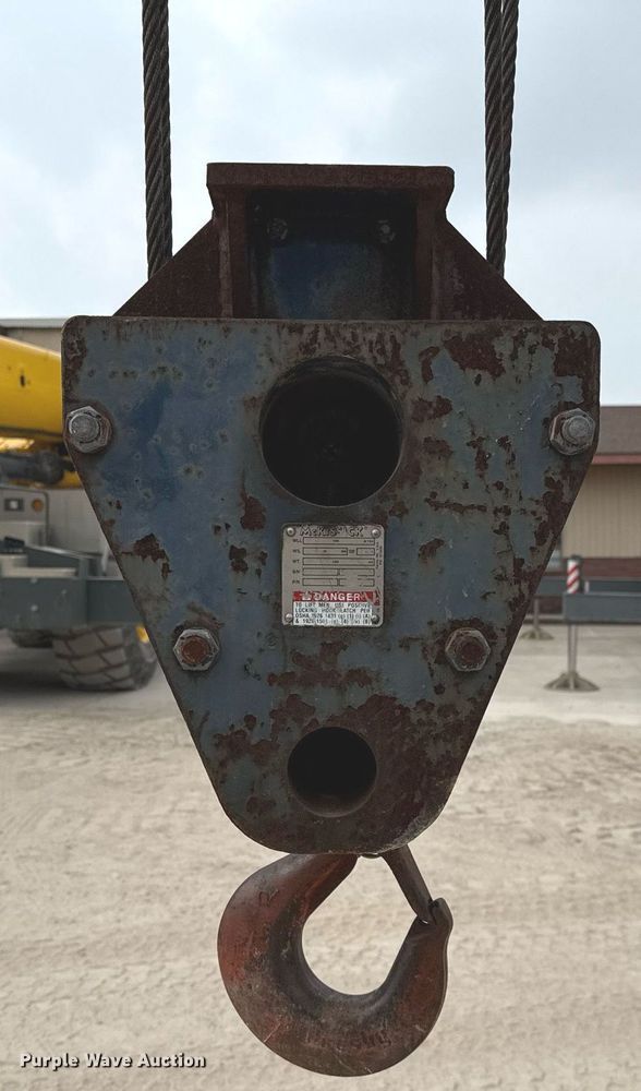 image for item ED5563 Manitex M-150 crane