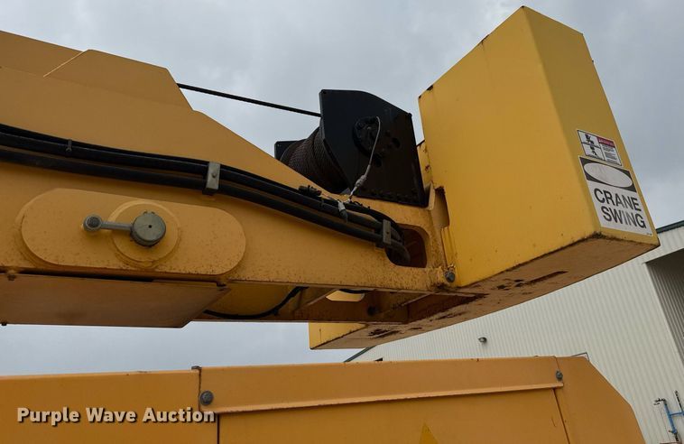 image for item ED5563 Manitex M-150 crane