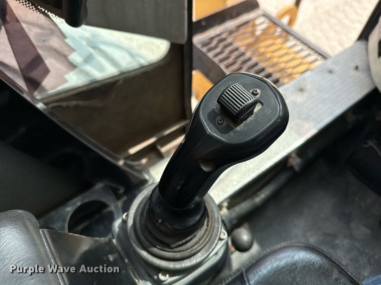 image for item ED5563 Manitex M-150 crane