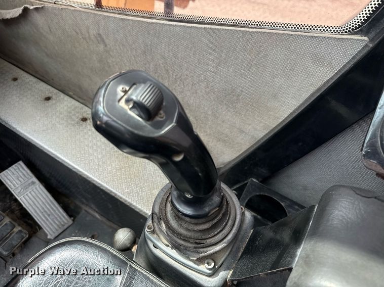 image for item ED5563 Manitex M-150 crane