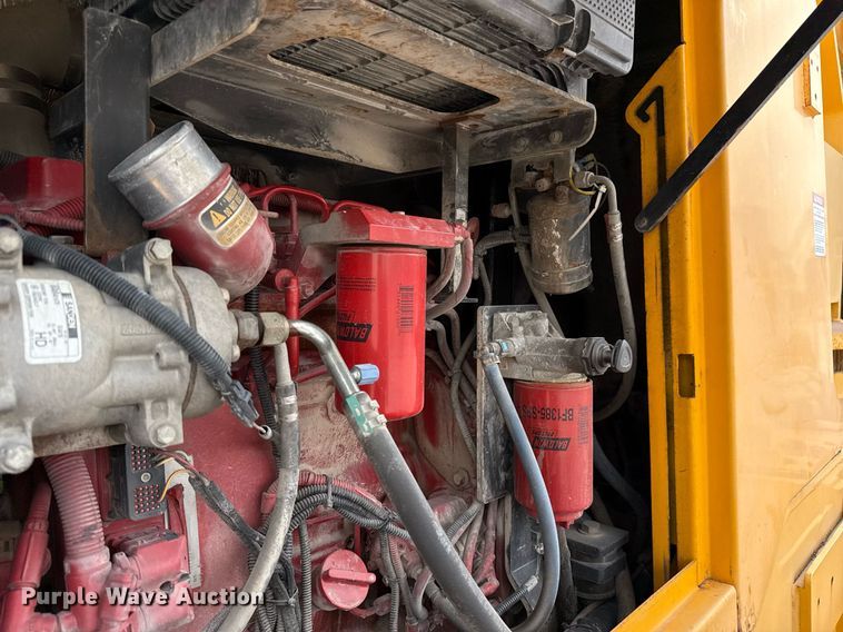 image for item ED5563 Manitex M-150 crane