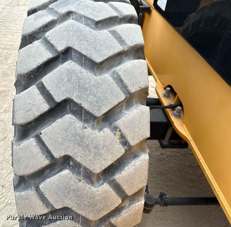 image for item ED5563 Manitex M-150 crane