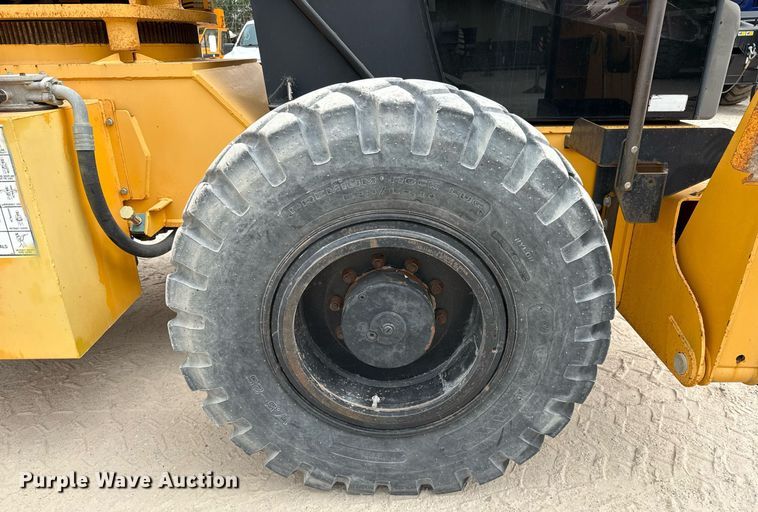 image for item ED5563 Manitex M-150 crane