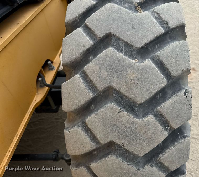 image for item ED5563 Manitex M-150 crane