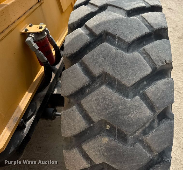 image for item ED5563 Manitex M-150 crane