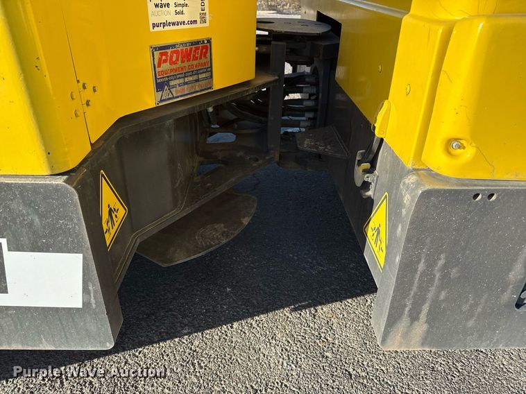 image for item ED5568 Hypac C784A double drum vibratory roller