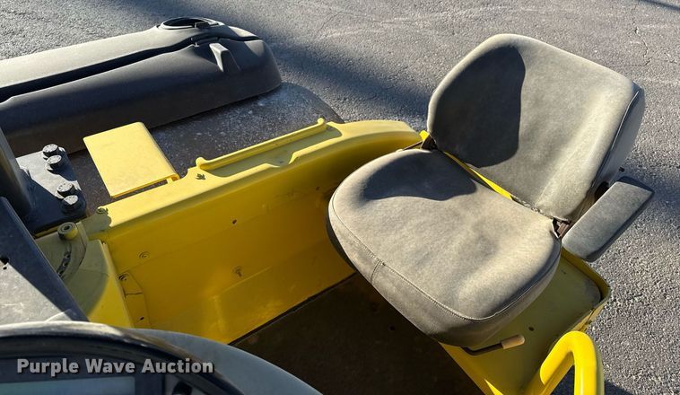 image for item ED5568 Hypac C784A double drum vibratory roller