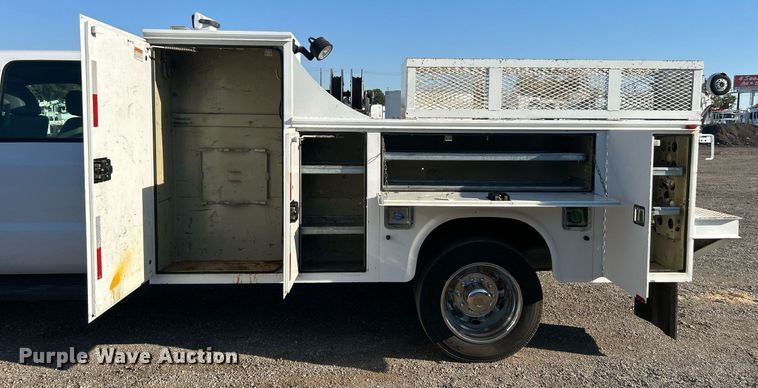 image for item EG1112 2013 Ford F550 Super Duty  Crew Cab utility / service truck