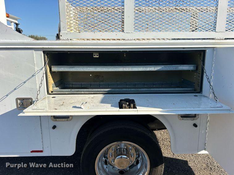 image for item EG1112 2013 Ford F550 Super Duty  Crew Cab utility / service truck