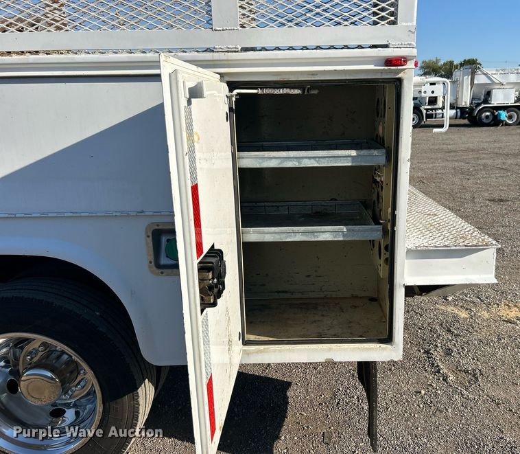 image for item EG1112 2013 Ford F550 Super Duty  Crew Cab utility / service truck