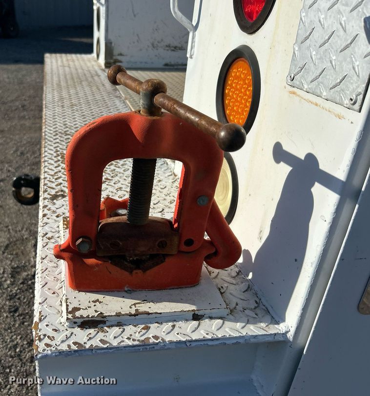 image for item EG1112 2013 Ford F550 Super Duty  Crew Cab utility / service truck