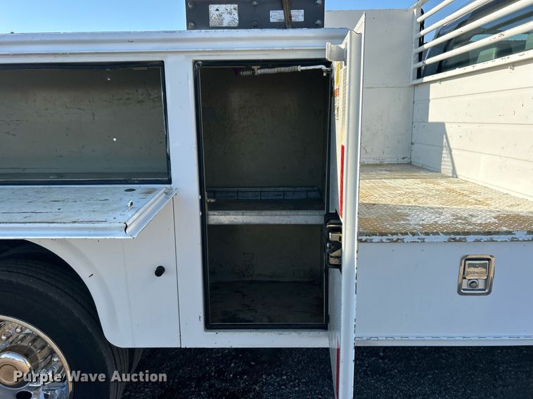 image for item EG1112 2013 Ford F550 Super Duty  Crew Cab utility / service truck