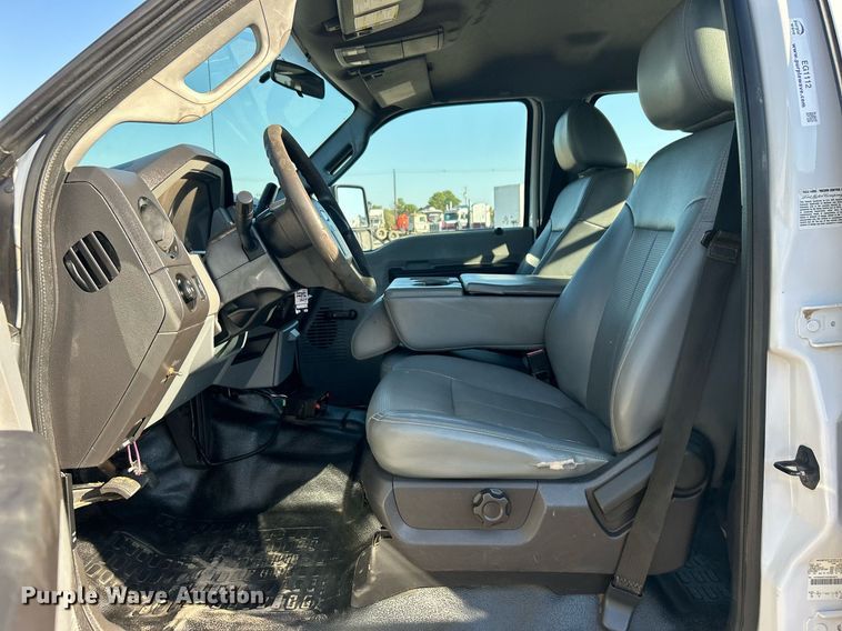 image for item EG1112 2013 Ford F550 Super Duty  Crew Cab utility / service truck