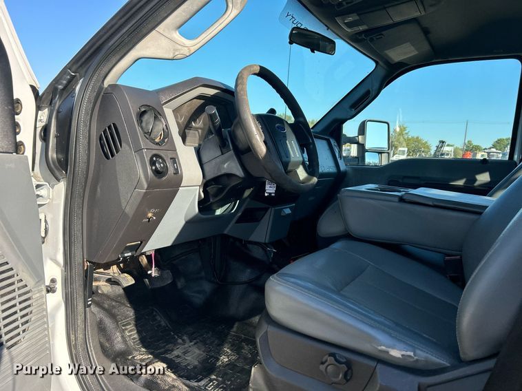 image for item EG1112 2013 Ford F550 Super Duty  Crew Cab utility / service truck