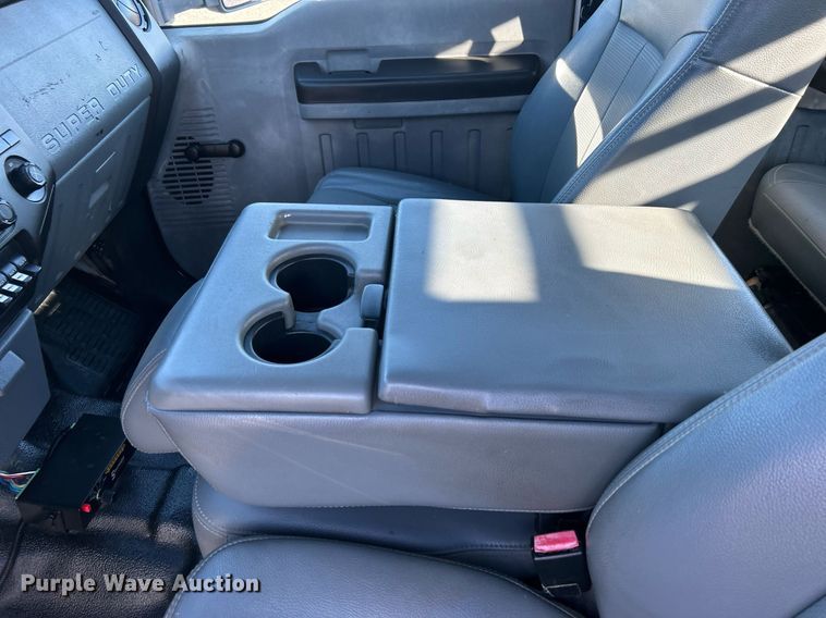 image for item EG1112 2013 Ford F550 Super Duty  Crew Cab utility / service truck